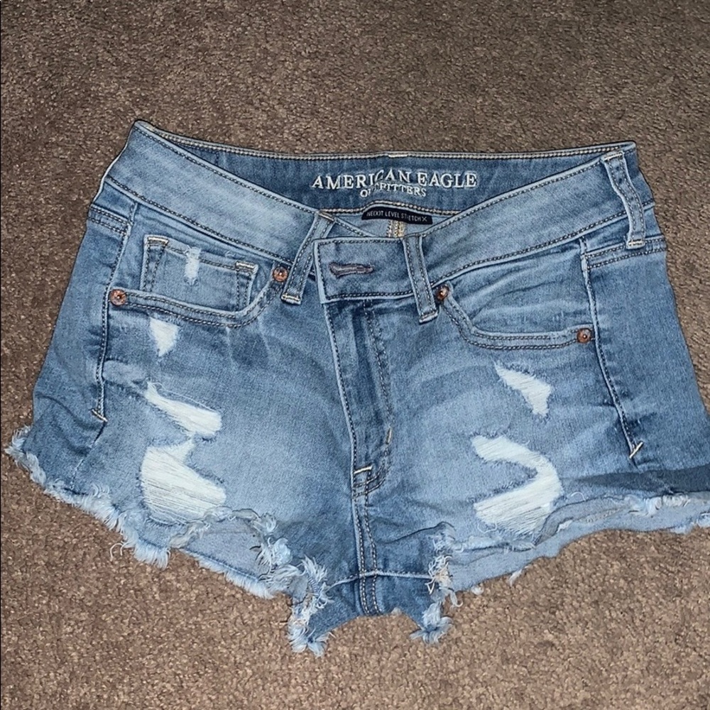 DENIM SHORTS